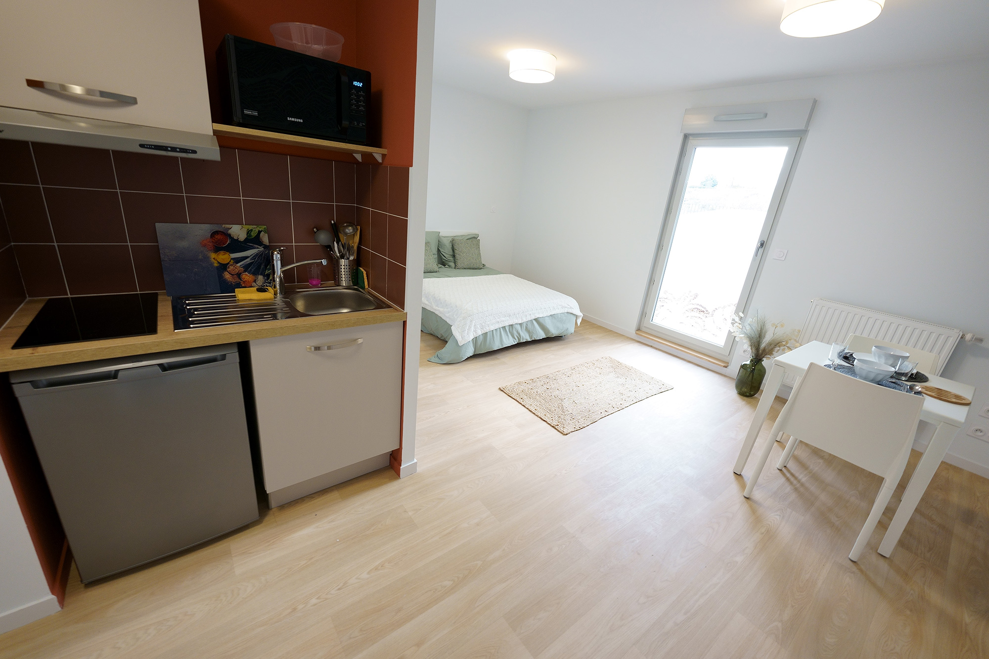 Cuisine équipé dans les studios de la Résidence Darwin à Aurillac