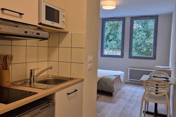 Studio de la résidence Marianne créé à Saint-Flour (Cantal) pour les jeunes actifs par la SA Polygone