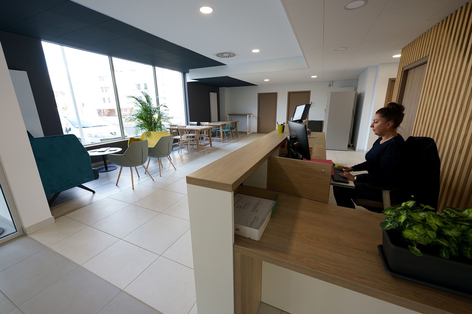 Banque d'accueil de la résidence Darwin à Aurillac, gérée par Polygone